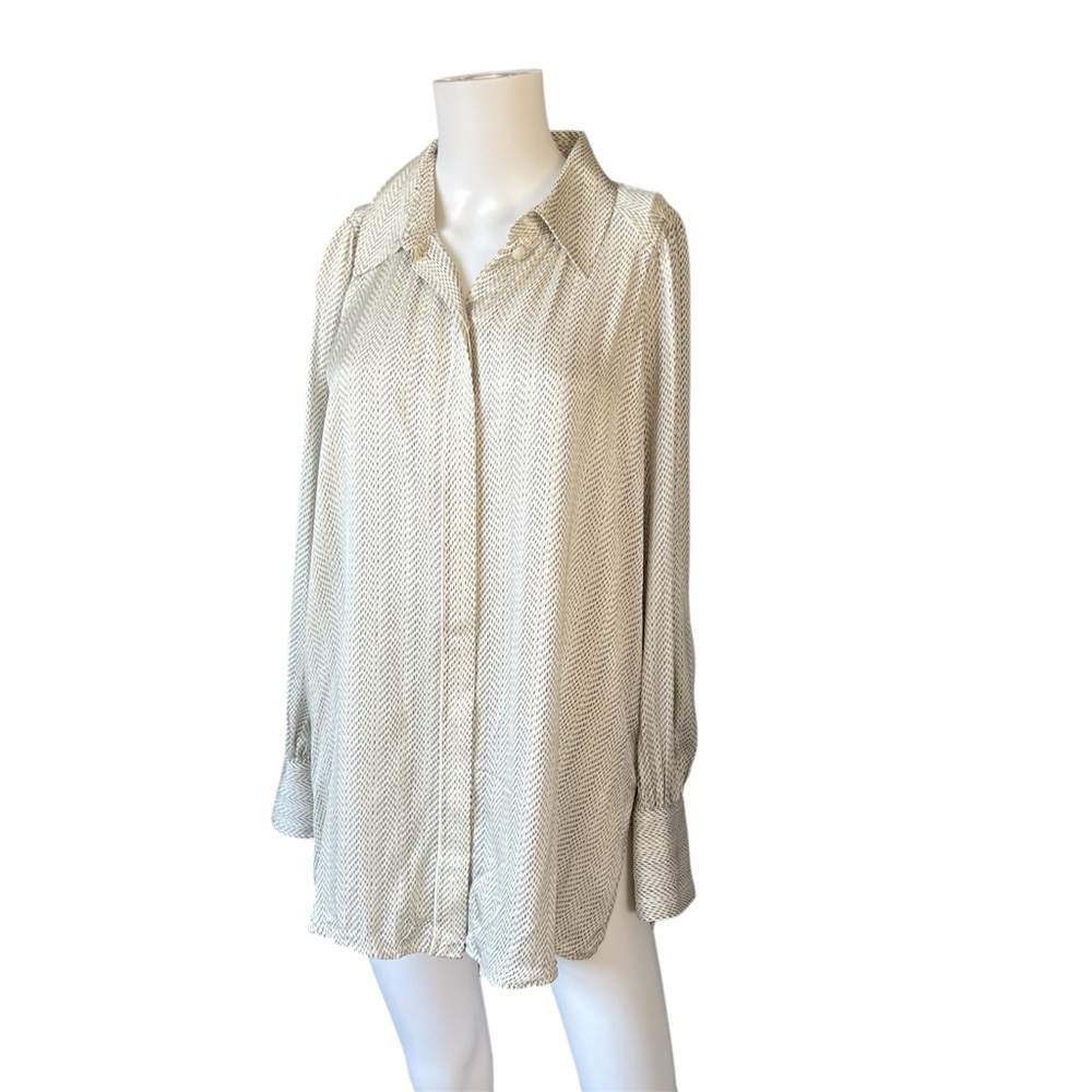 Boss Silk Blend Button Up Shirt Long Sleeve Blouse Neutral Office Womens Size 6